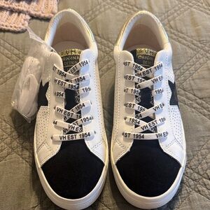 Vintage Havana Black and White Sneakers